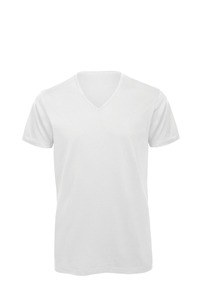 B&C CGTM044 - Mens Organic Inspire V-neck T-shirt