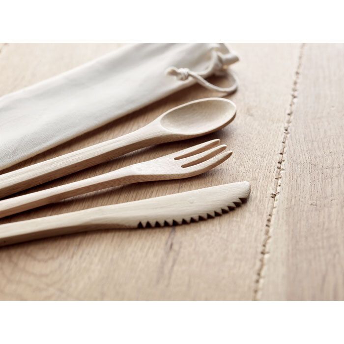 GiftRetail MO9786 - SETBOO Bamboo cutlery set